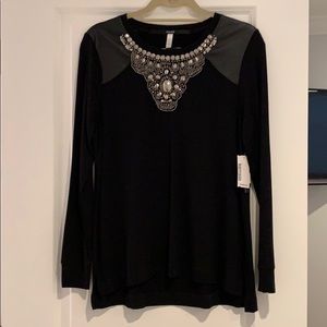 NWT Sz L Kensie black top with beaded collar